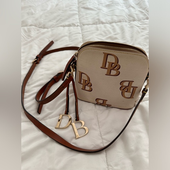 Dooney & Bourke crossbody monogram dome purse - Picture 2 of 11